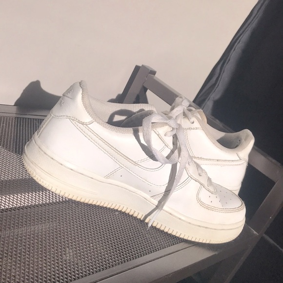 White Nike 1 Air Forces - Picture 2 of 5